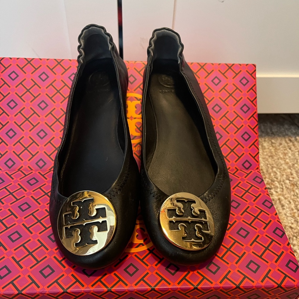 Tory burch ballet flat leather size 6